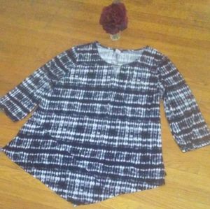 A Gorgeous Blk and Wht Tie Dye Blouse